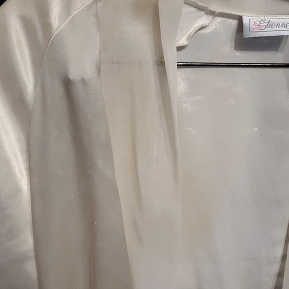 Etienne Vintage Ivory Satin Floral‎ Robe One size - Picture 12 of 12